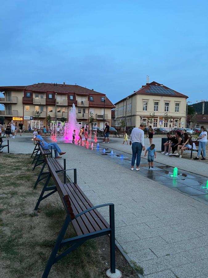 Var Apartman Miskolc Ngoại thất bức ảnh